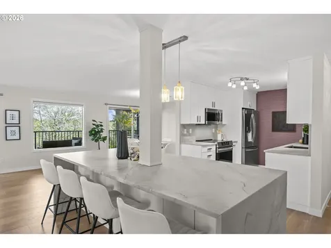 200 Burnham Road Lake Oswego OR 97034