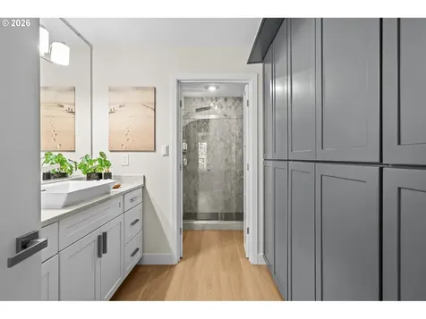 200 Burnham Road Lake Oswego OR 97034
