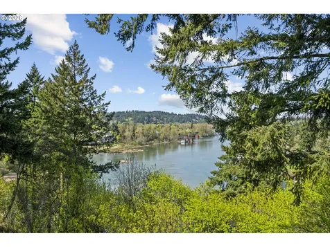 200 Burnham Road Lake Oswego OR 97034
