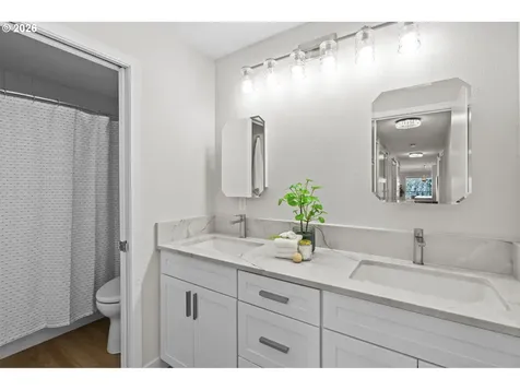 200 Burnham Road Lake Oswego OR 97034