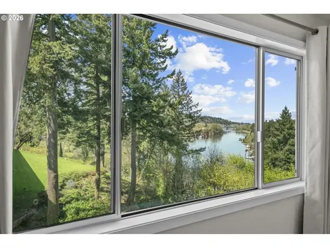 200 Burnham Road Lake Oswego OR 97034