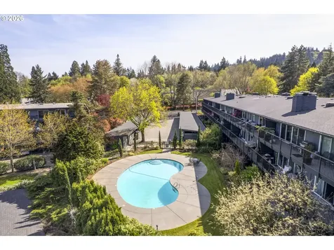 200 Burnham Road Lake Oswego OR 97034