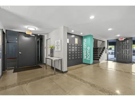 200 Burnham Road Lake Oswego OR 97034
