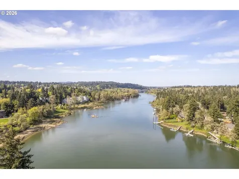 200 Burnham Road Lake Oswego OR 97034