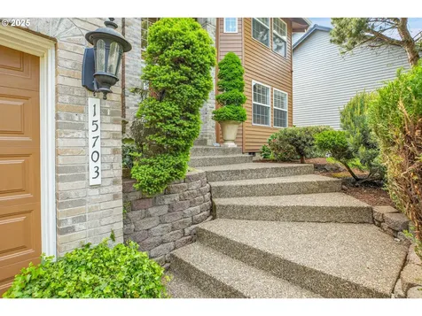15703 SW Barrington Terrace Tigard OR 97224