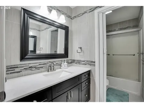 15703 SW Barrington Terrace Tigard OR 97224