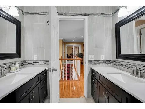 15703 SW Barrington Terrace Tigard OR 97224