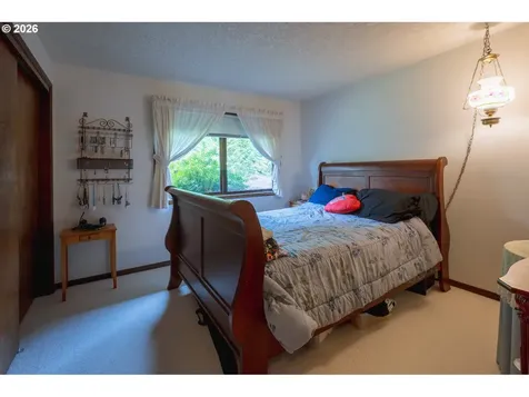 76382 Delena Mayger Road Rainier OR 97048