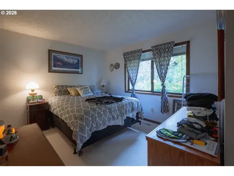76382 Delena Mayger Road Rainier OR 97048
