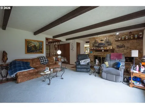76382 Delena Mayger Road Rainier OR 97048