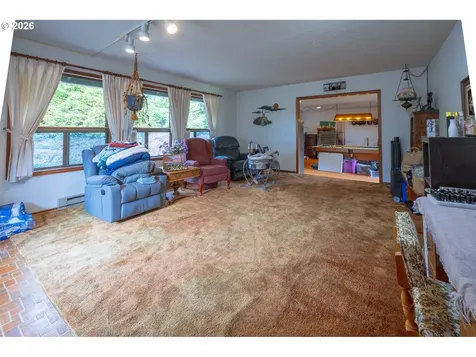 76382 Delena Mayger Road Rainier OR 97048