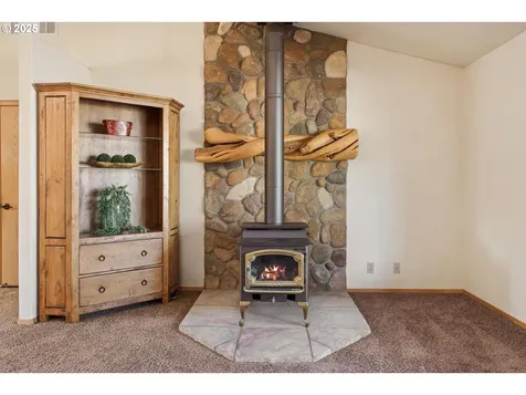 64520 Joe Neil Road Bend OR 97701