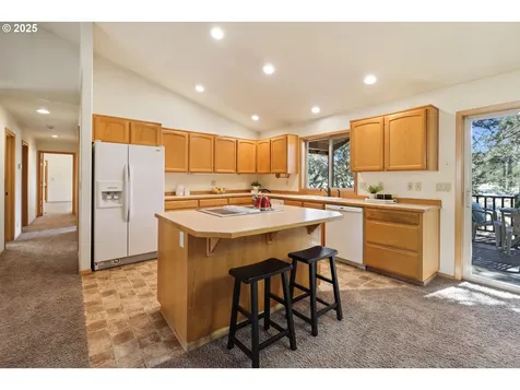 64520 Joe Neil Road Bend OR 97701