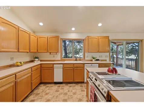 64520 Joe Neil Road Bend OR 97701
