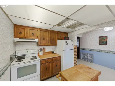 2243 17th Street North Bend OR 97459