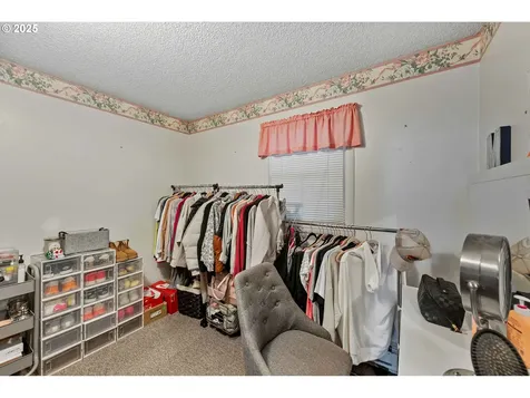 2243 17th Street North Bend OR 97459