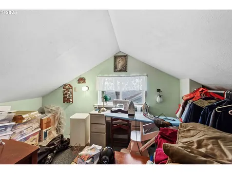 2243 17th Street North Bend OR 97459