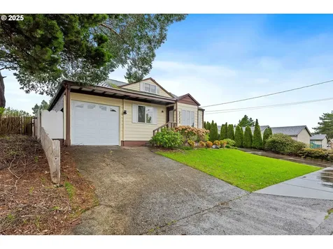 2243 17th Street North Bend OR 97459