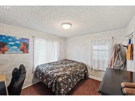2243 17th Street North Bend OR 97459