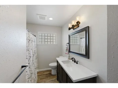1313 Bayview Street North Bend OR 97459