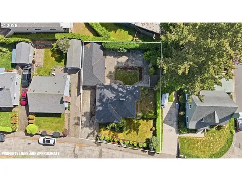 1313 Bayview Street North Bend OR 97459