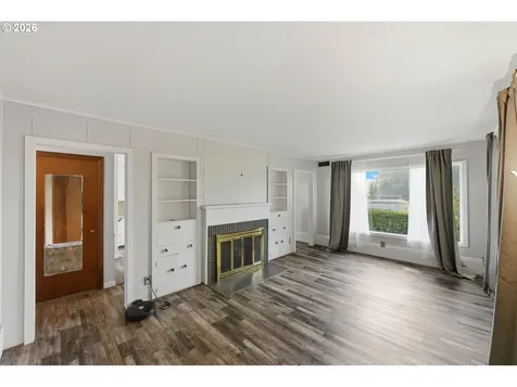1313 Bayview Street North Bend OR 97459