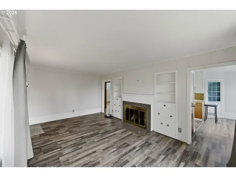 1313 Bayview Street North Bend OR 97459