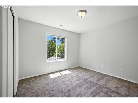 5609 SE 117th Avenue Portland OR 97266