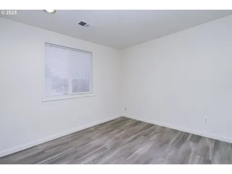 8224 SE Washington Street Portland OR 97216