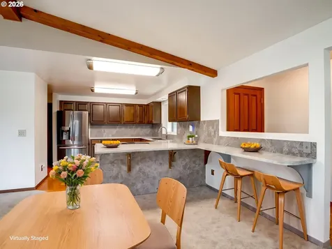 1635 SE Queenborough Court Mcminnville OR 97128