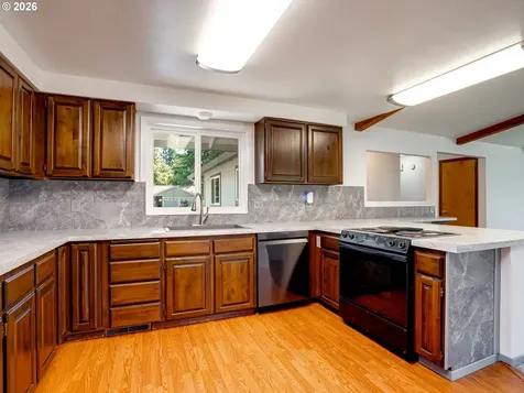 1635 SE Queenborough Court Mcminnville OR 97128