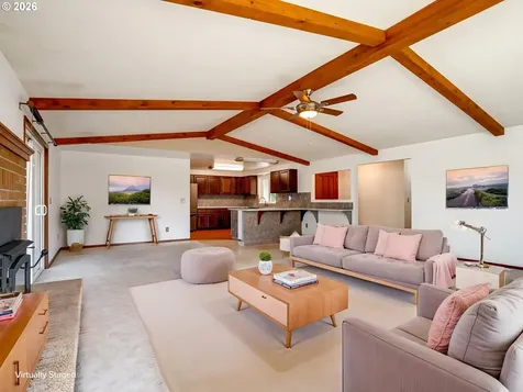 1635 SE Queenborough Court Mcminnville OR 97128