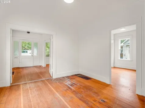 1557 N Skidmore Street Portland OR 97217