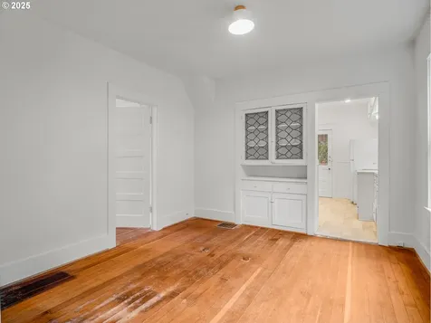 1557 N Skidmore Street Portland OR 97217