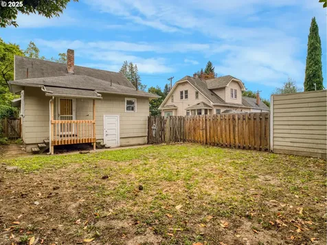 1557 N Skidmore Street Portland OR 97217