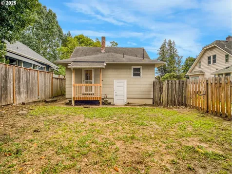 1557 N Skidmore Street Portland OR 97217