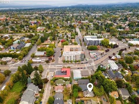 1557 N Skidmore Street Portland OR 97217