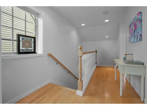2314 NW Edgewood Place Portland OR 97229