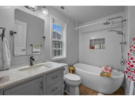 2314 NW Edgewood Place Portland OR 97229