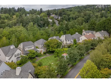 2314 NW Edgewood Place Portland OR 97229