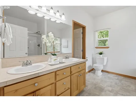 23420 NE Hyland Drive Newberg OR 97132