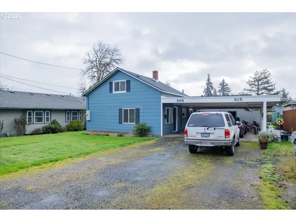 805/815 4th Avenue Sweet Home OR 97386