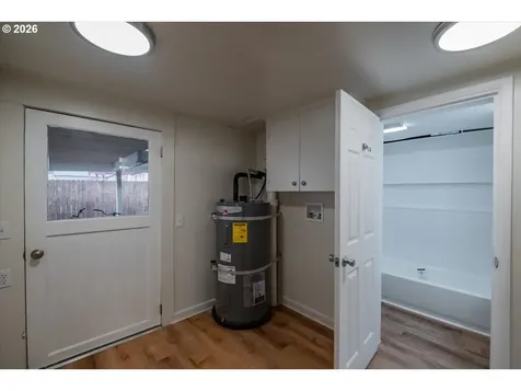805/815 4th Avenue Sweet Home OR 97386