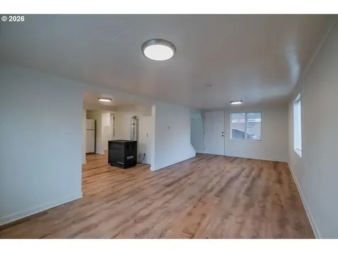 805/815 4th Avenue Sweet Home OR 97386