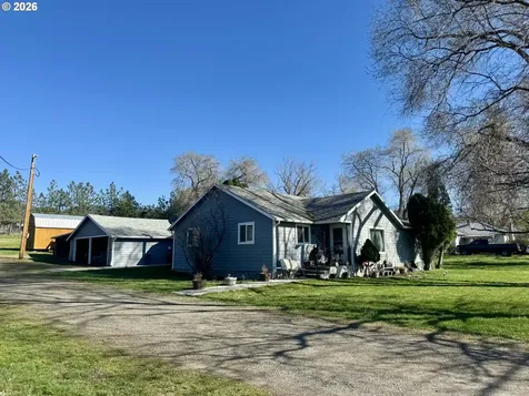1107 Jasper Street Cove OR 97824