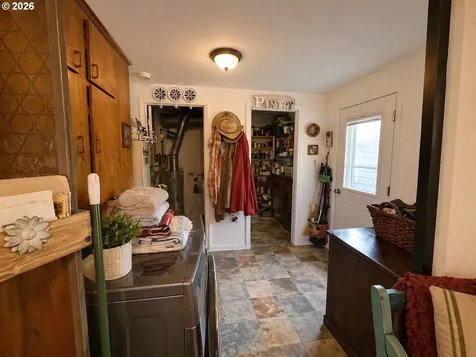 1107 Jasper Street Cove OR 97824