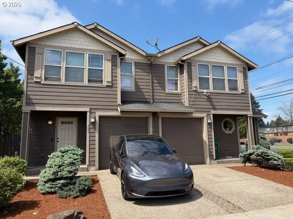 503 SE 157th Avenue Portland OR 97233