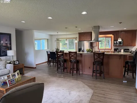 41976 Wickiup Terrace Lane Astoria OR 97103