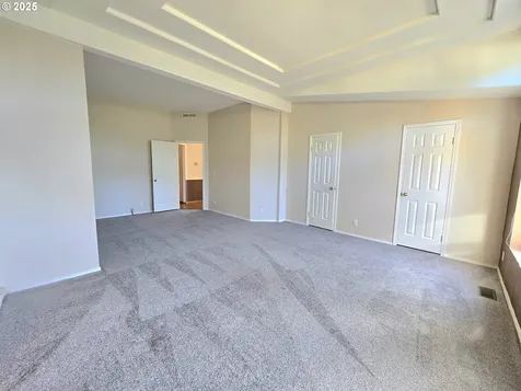 290 Bentridge Road Oakland OR 97462