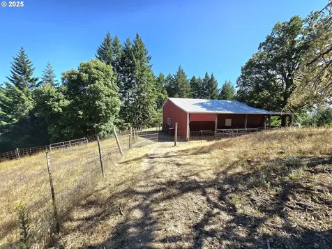 290 Bentridge Road Oakland OR 97462